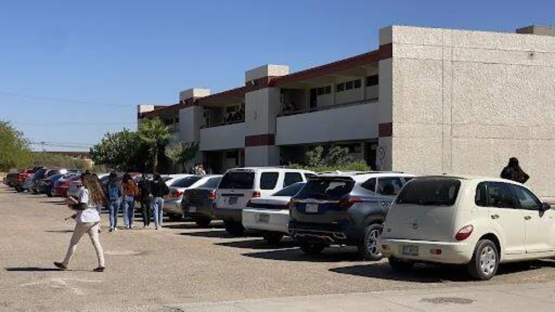 Todo listo para iniciar con el periodo escolar 2024-1 en la unidad académica local de la UES